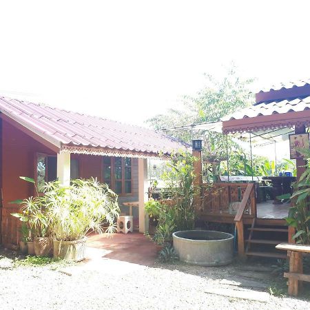 Baan Bar Cafe Hotel Mae Chaem Exterior foto
